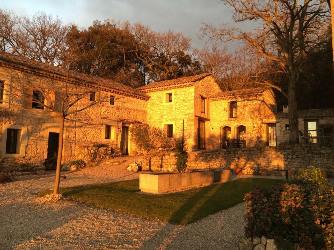 Les Esplanes Bed & Breakfast La Garde-Adhémar Eksteriør bilde